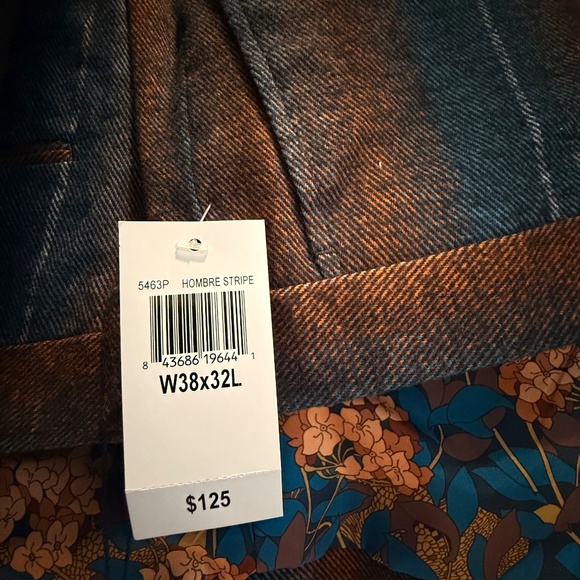 New w tags! Paisley & Gray Slim Fit Bromley Notch fall Suit. 44R, pants-38x32. - Picture 7 of 16